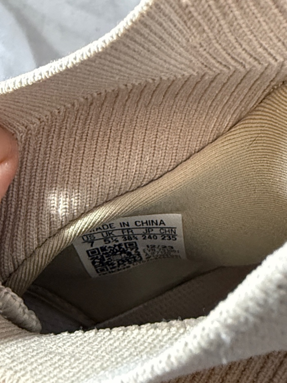 Women’s Light Beige Trail Running Shoes - Picture 2 of 6